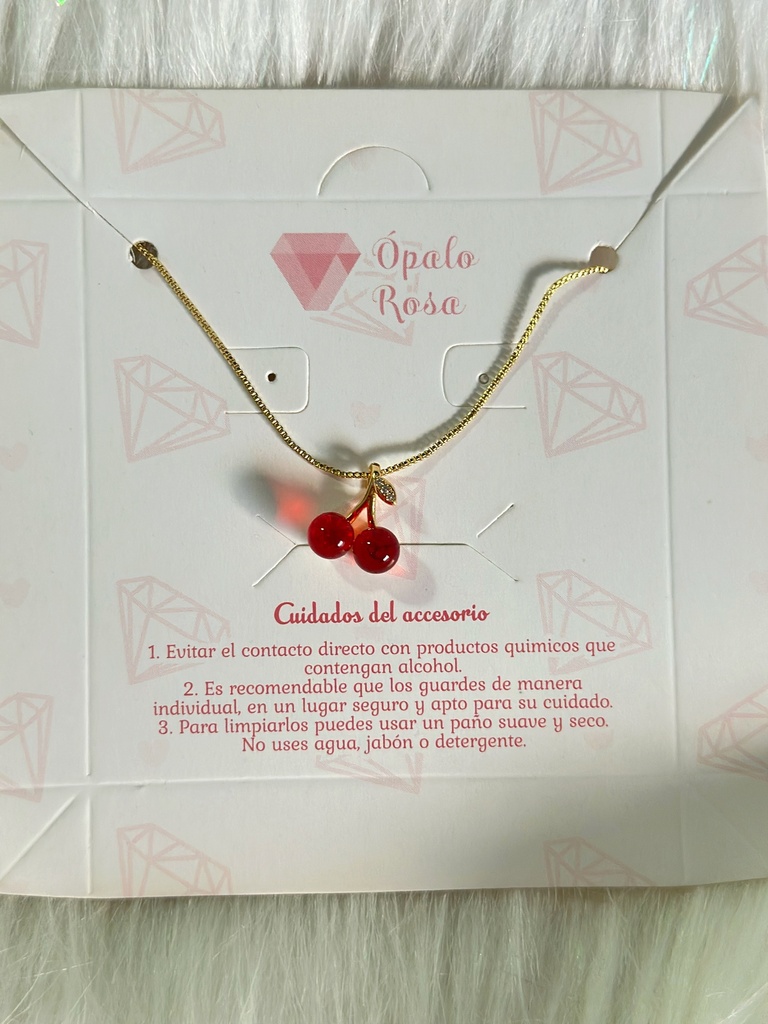 Cadena cereza traslúcida